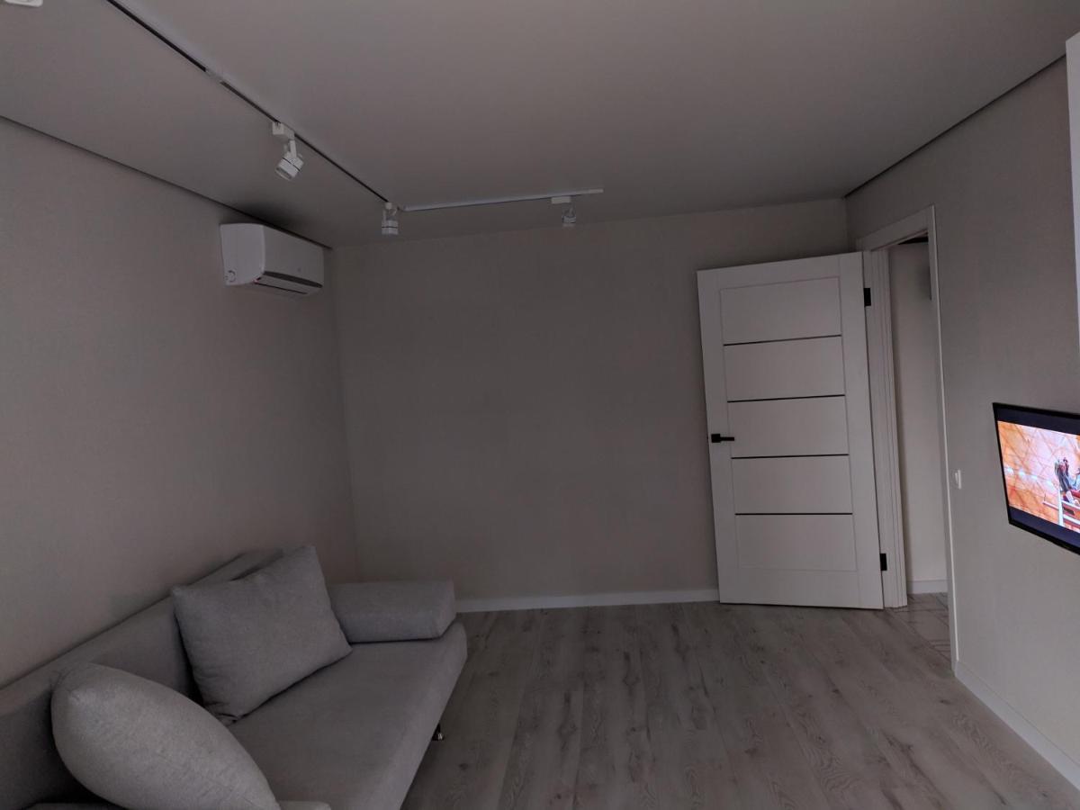 Cozy 75 Apart In Center - 2Х Кімнатна Квартира В Центрі Кропивницького 克洛佩夫尼茨基 外观 照片